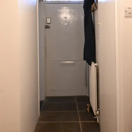 Вилла 3-Bed House With Amazing Garden Лондон Экстерьер фото