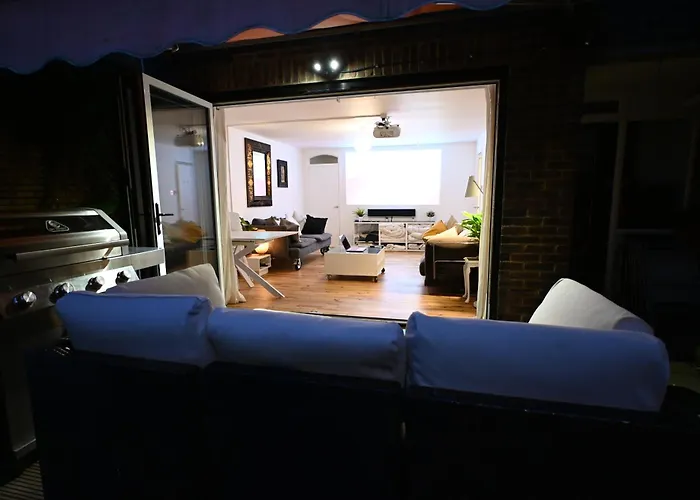 3-Bed House With Amazing Garden