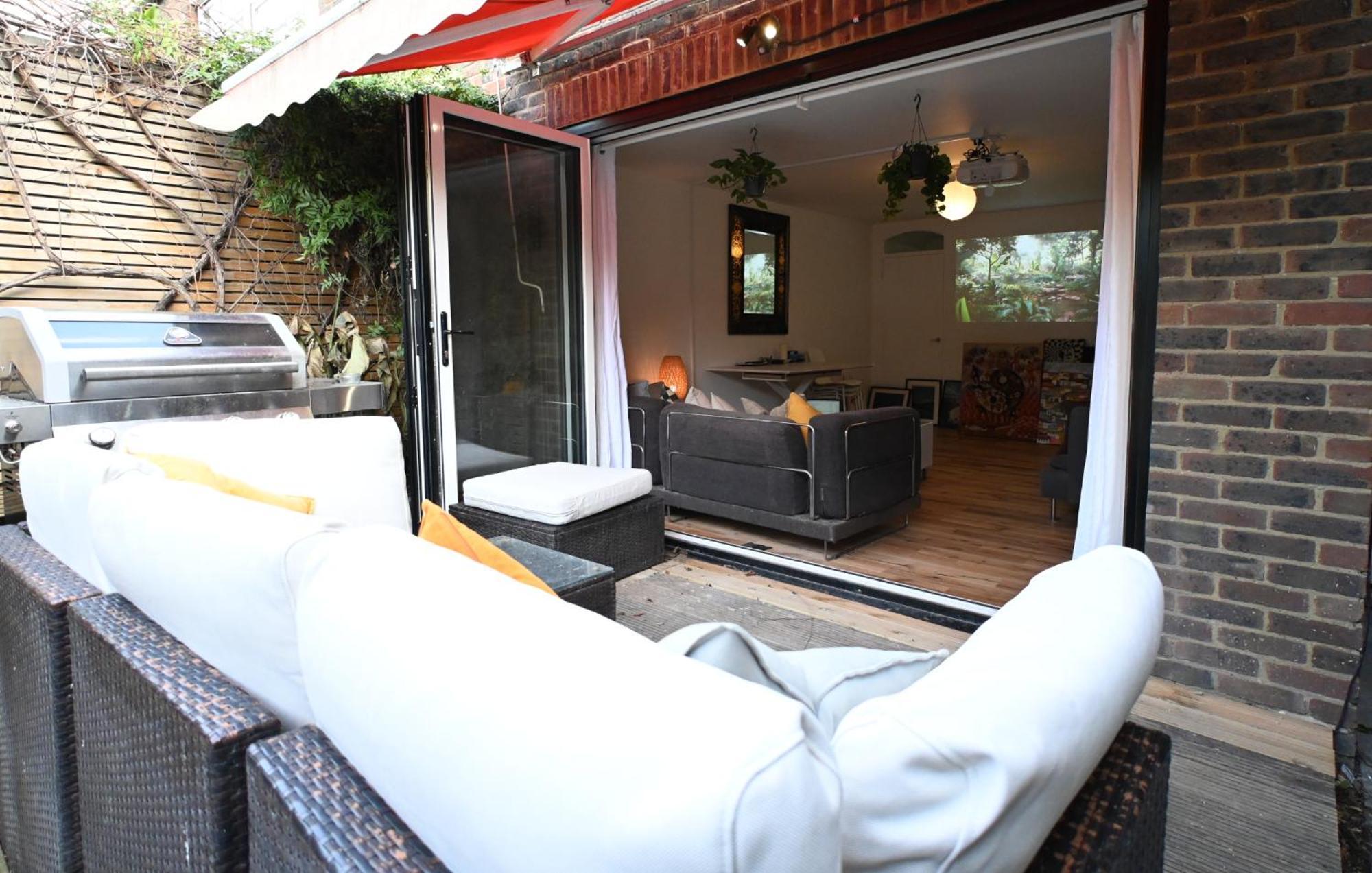 3-bed House With Amazing Garden Вилла *